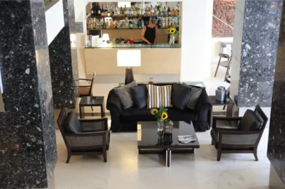 lobby (3)